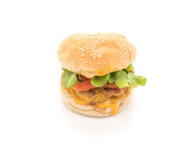 Ev yapımı taze lezzetli hamburger üzerinde beyaz backg izole Close-Up