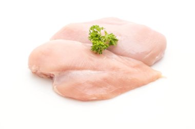 Taze çiğ tavuk filetosu.