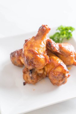 Barbekü tavuk kanadı