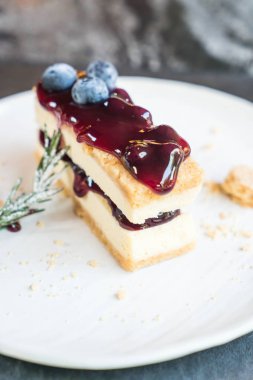 yaban mersini peynirli kek