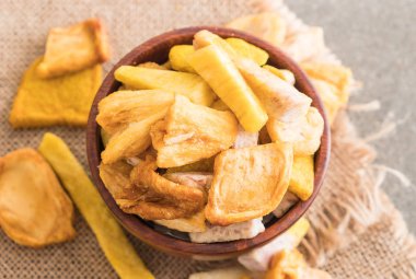 meyve yongaları karıştırın