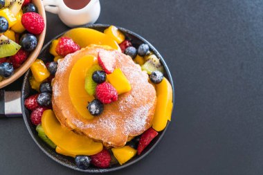 mix meyve ile gözleme