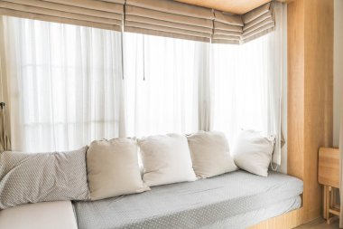 kanepe iç dekorasyon güzel yastık 