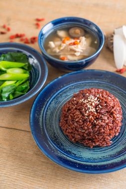 tavuk ve ot çorbası, Çince lahana berry pirinç