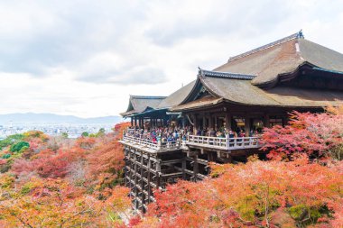 Kyoto, Sonbahar sezonu Kiyomizu veya Kiyomizu-dera Tapınağı.
