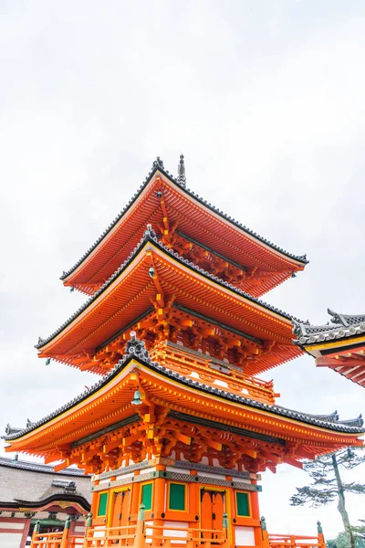 Prachtige architectuur in de tempel Kiyomizu-dera Kyoto,. — Stockfoto