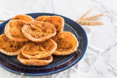 kurutulmuş rendelenmiş domuz etinin pirinç kraker