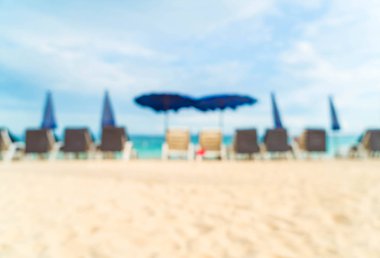 bulanıklık güzel lüks şemsiye ve sandalye deniz ve bea