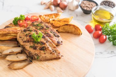 Sebzeli ızgara tavuk biftek 