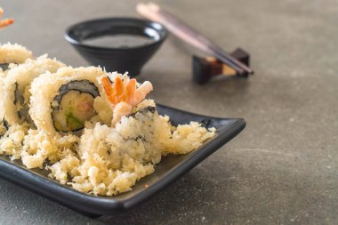 tempura karides suşi roll 