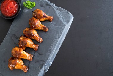 Barbekü tavuk kanadı