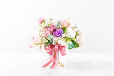 buket çiçek vazosu