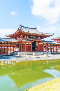 Güzel mimari Byodo içinde Kyoto tapınakta.