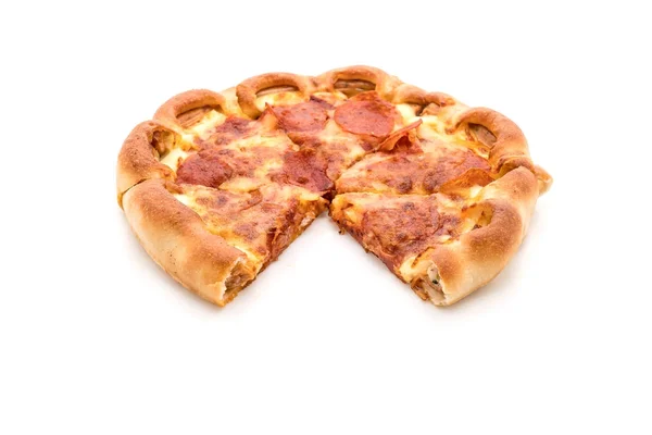 Pizza caseiro Pepperoni no fundo branco — Fotografia de Stock