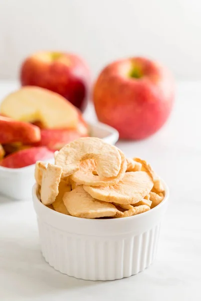 dried apple chips