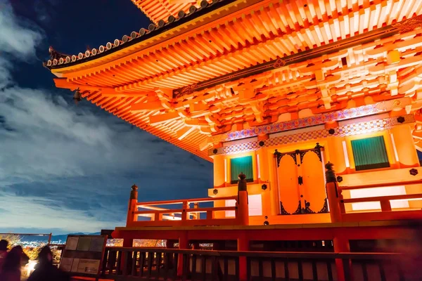 Hermosa arquitectura en Kiyomizu templo dera Kioto . — Foto de Stock