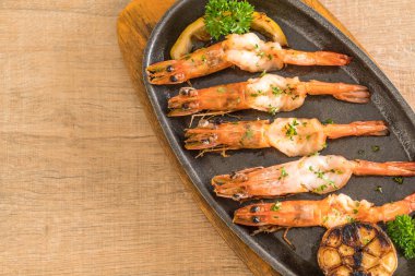 gebakken garnalen met knoflook 