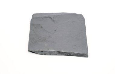 Beyaz arka plan üzerinde arduvaz levha