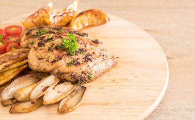 Sebzeli ızgara tavuk biftek 