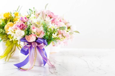 buket çiçek vazosu