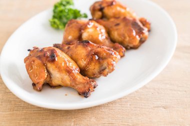 Barbekü tavuk kanadı