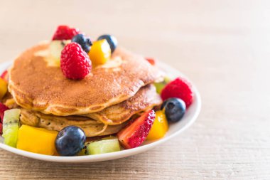 mix meyve ile gözleme