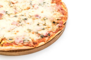 Ispanak ve pastırma pizza