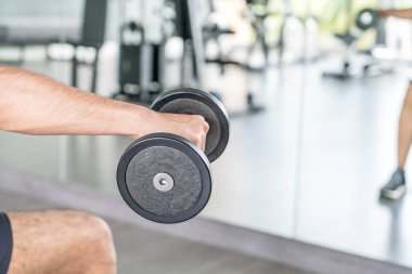 Yakın çekim el holding halter