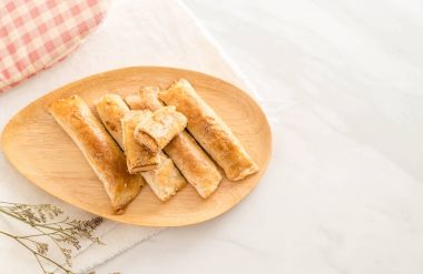 turta kurutulmuş rendelenmiş domuz ile sopa