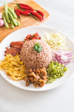 Pirinç ve karides ezmesi.