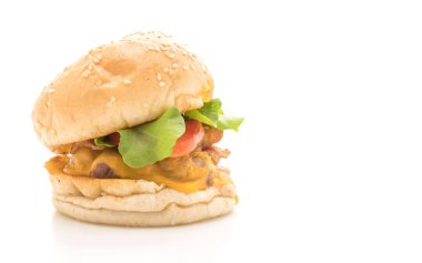 Ev yapımı taze lezzetli hamburger üzerinde beyaz backg izole Close-Up