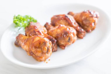 Barbekü tavuk kanadı