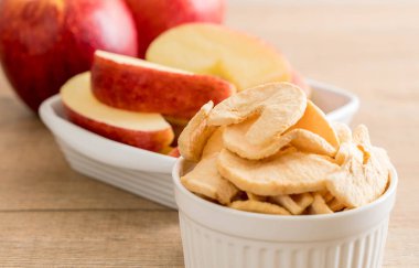 Kurutulmuş elma cips