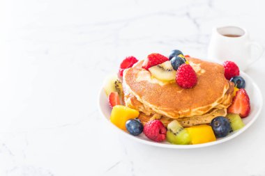 mix meyve ile gözleme