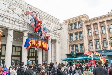 Osaka, Japonya - 21 Kasım 2016: Örümcek adam binmek, evrensel dünya o