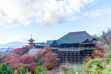 Kyoto, Sonbahar sezonu Kiyomizu veya Kiyomizu-dera Tapınağı.
