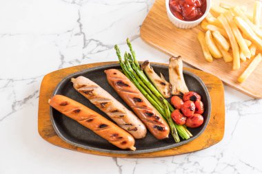 sebzeli ızgara sosis