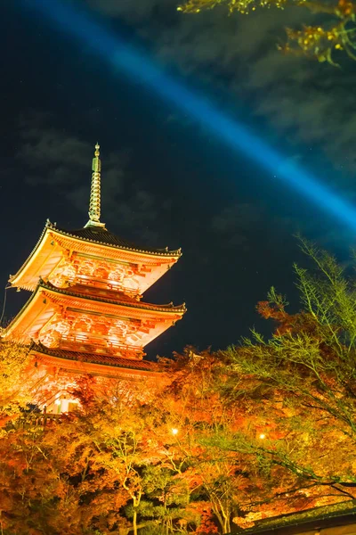 Bella architettura nel tempio Kiyomizu-dera Kyoto . — Foto Stock