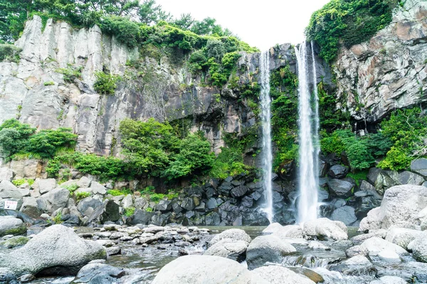 济州岛的正房瀑布 — 图库照片