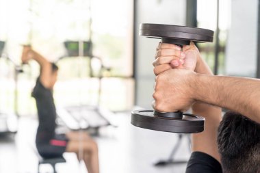 Yakın çekim el holding halter