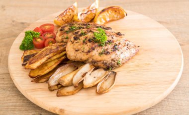 Sebzeli ızgara tavuk biftek 