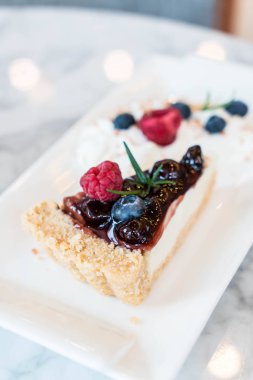 yaban mersini peynirli kek