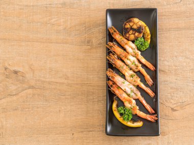 gebakken garnalen met knoflook 