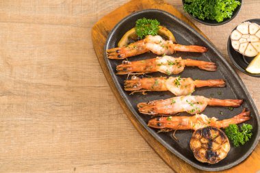 gebakken garnalen met knoflook 