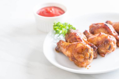 Barbekü tavuk kanadı