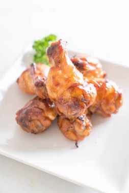 Barbekü tavuk kanadı