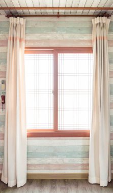 Korece tarzı penceresinde