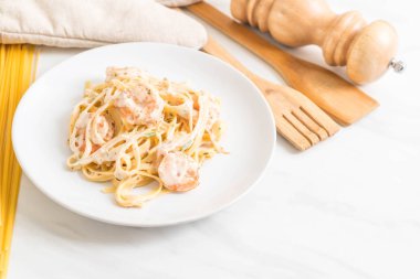 karides ile Fettuccini makarna