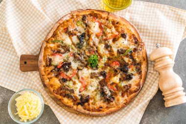 Barbekü domuz eti pizza