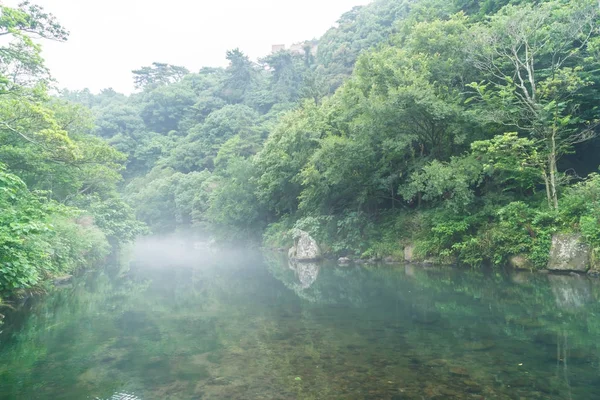 Bahçe Park adlı Cheonjiyeon şelaleler Jeju Adası — Stok fotoğraf